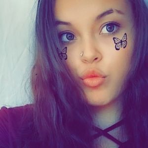 Meet your Posher, Nikkia